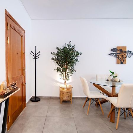 Michael'S Seaside Homely Apartment In فاركيزا المظهر الخارجي الصورة